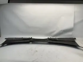 119.au1m17 Audi 17 18 A4 Sedan 2.0 Awd Front Windshield Wiper Cowl Grille Panel B