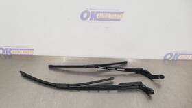 Audi 626.au1v11 11 R8 Windshield Wiper Arm Set Pair