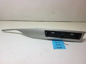131.bm1s15 Bmw 2015 320i F30 Dash Trim W Vents