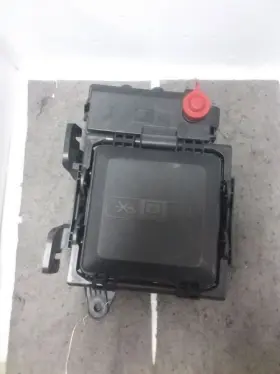 84014012 Cadillac Fuse Junction Box Engine Base Fits 17-19 Cts