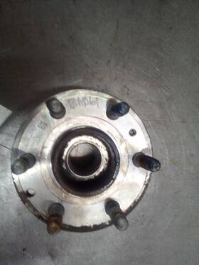 Chevrolet Truck 538-02647 Hub Front Fits 15-18 Canyon 7789826