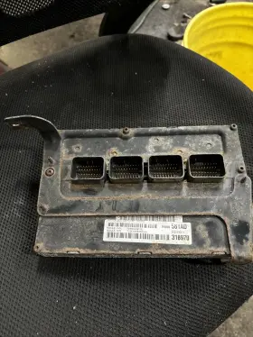 P04896581ad Chrysler 2005 Sebring 2.4l Engine Computer
