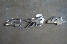 182.ch8m14 Dodge Truck 2013 2014 2015 2016 Ram 1500 4x4 Emblem Logo Badge Chrome