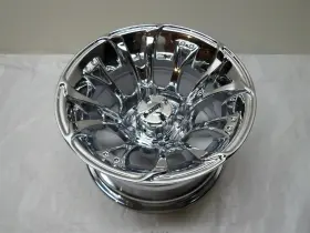 Et-47 Dwt Unused With Very Minor Knick Wheel 12 X 7 Chrome 800 Lbs Load
