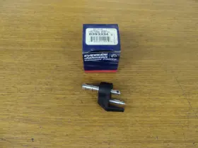 0393334 Evinrude Johnson Oem Parts New In Box P/n Fuel Conn. Body Ay B422