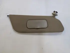 268-01386r Ford Truck Right Passenger Sun Visor With Mirror And Light Fits 2001 F250 F350