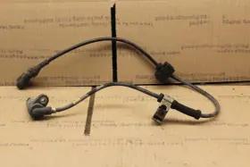 Xl34-2c205-ab Ford Truck 2000 2001 2002 2003 2004 F150 Driver Front Abs Speed Sensor