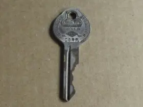 3317 General Motors Vintage Gm Knockout Key Briggs And Stratton Basco #3317