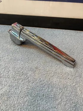 3970793 General Motors 1971 1972 1973 1974 1975 1976 1977 1978 1979 Chevy Chevrolet Van Door Handle
