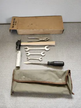 986362 General Motors Nos 1937 - 1948 Tool Bag And Tools Chevrolet Wbox