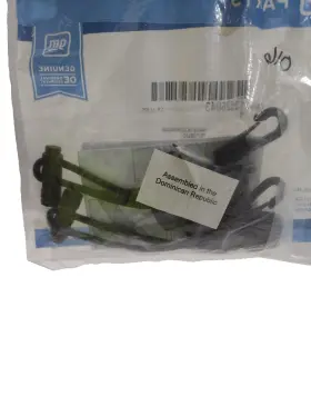13526043 Gm Genuine Oem Seat Belt Guide
