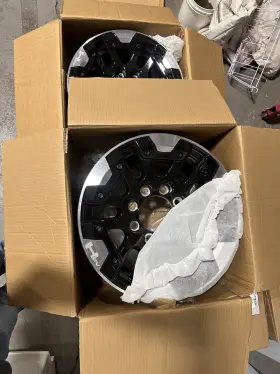 85630860 Gm 2023-2024 Hummer Ev 18 Inch Factory Oem Black Rims Set Of 5