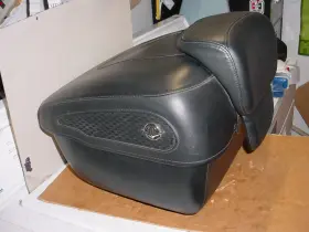 53147-98a Harley Davidson Road King Classic Leather Tour Pak 2279