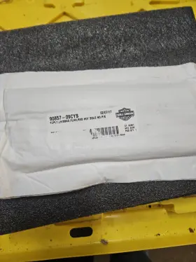 90857-09cys Harley-davidson Oem Plate New Red Hot Sunglo Lh