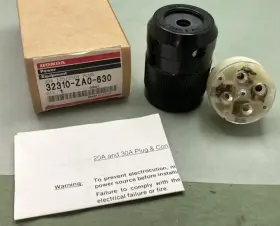 32310-za0-630 Honda 30a 125/250v Plug New Genuine