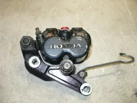 45100-me9-003 Honda 83-85 85 Vt700 C Shadow 700 Front Left Brake Caliper Oem