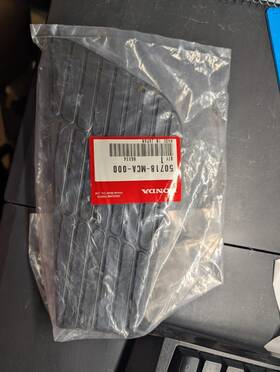 Honda 50718-mca-000 Nos Pillion Step Rubber Still Sealed In Bag