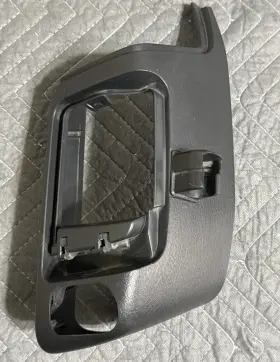 82211-mca-a600 Honda Oem Parts 2001 -2010 Goldwing Gl1800 Lh Compartment Used