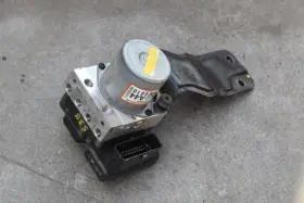 F2589-32920 Hyundai 2019 Elantra Anti Lock Brake Abs Pump 2.0l Sedan