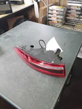 166-10825l Jaguar Driver Tail Light Quarter Panel Mounted Fits 2018-2019 Xf Sportbrake