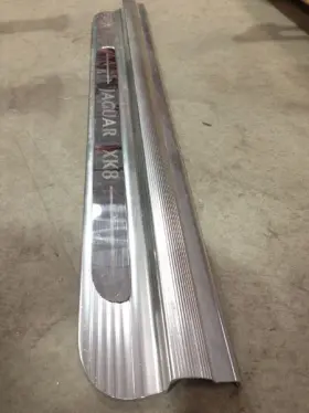 999.ja1v03 Jaguar 03 Xk8 Left Door Step Molding As Shown Oem 83k 14532
