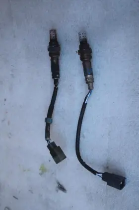 339.le1t98 Lexus 1998 1999 2000 Ls400 Oxygen Sensors Pair