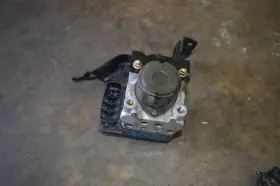 44510-33081 Lexus 2004 Es330 Anti Lock Brake Abs Pump Without Skid Control