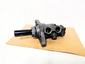 47028-30030 Lexus 06-13 Is250 Master Brake Cylinder Oem Used