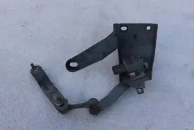 588.le1o06 Lexus 2006 Gs300 Left Rear Headlamp Headlight Suspension Level Sensor