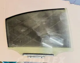 68113-53131 Lexus 06-13 Is250 Rear Rh Window Door Glass Uv Green Oem Used