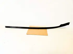 75551-53020 Lexus 06-13 Is250 Front Rh Windshield Molding Oem Used