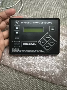 421484 Lippert Used Rv/motorhome Lci Electronic Leveling Ground Control 3.0