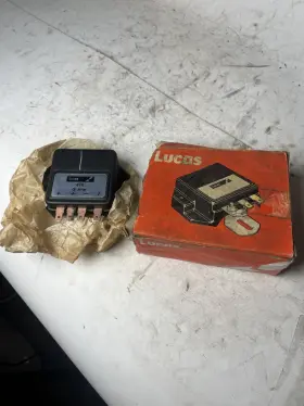 Ncb144 Lucas 37589 Nos 4tr Voltage Regulator /b7.62