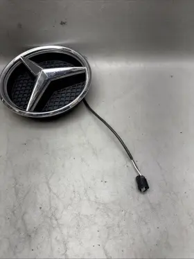 1668173000 Mercedes-benz 3000/005 2016-2019 Gle Illuminated Trim Oem