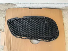 A2058854023 Mercedes-benz 15-18 C C300 C400 C450 C43 Amg W205 Lower Grille And Bracket Left Oem