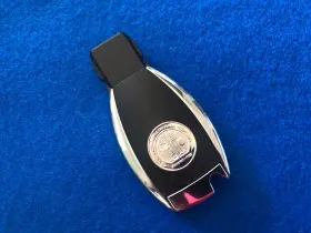 Iyzdc12k Mercedes-benz Dc12k 2017 Gls63 Amg Chrome Black Key Keyless Fob Oem Logo