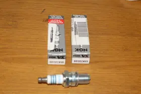 Br10ecmvx Ngk New Spark Plugs Lot Of 2
