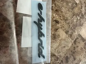 9y0854500d Porsche Cayenne 9y0 Wing Right Manufacturer Badge
