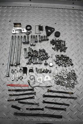 Suzuki 2205565 1973 Gt550 Hardware Bolts Set