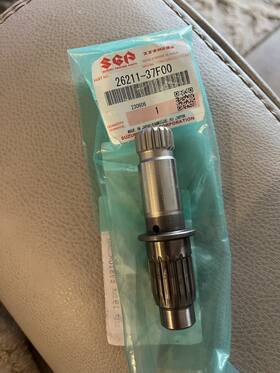 Suzuki 2621137f00000 26211-37f00-000 Shaft Kick Starter New Genuine Oem Part