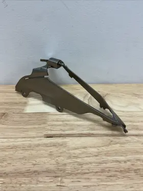 47611-47h00-ymc Suzuki Oem Part Cover Frame Rear Rh Silver