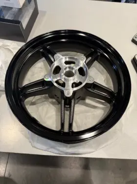 54111-10g20-019 Suzuki Burgman Black Front Wheel Oem Brand New