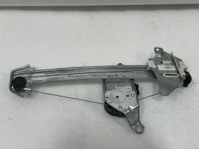 135-58404r Toyota 2001 Avalon Right Passenger Side Rear Door Window Regulator With Motor