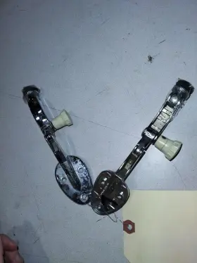 Volkswagen 081/082 Vw Beetle Sedan Pop Out Window Latch # 113 947