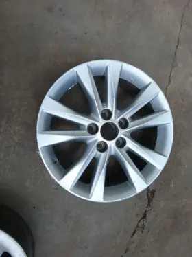 560-69961 Volkswagen Wheel 17x7 Alloy 10 Spoke Fits 12-15 Passat 428451