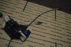 643.vo1u07 Volvo 2005 2006 2007 Xc70 Left Rear Door Latch Lock Actuator