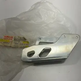 4ew-22128-01-00 Yamaha 4ew-22128-00-00 Genuine Cover Thrust Qty 1 - Part No