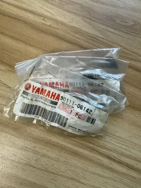90111-06142-00 Yamaha Oem Part Bolt Hex. Socket But Lot 3