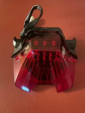 B4c-84710-01-00 Yamaha 2018-2020 Mt07 Oem Rear Brake Tail Light Red Fa36ba-002