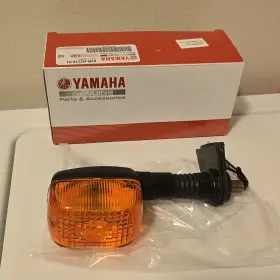 5yr-h3310-01 Yamaha Y201208t Front Flasher Light Orange Assy 1 New Genuine Oem